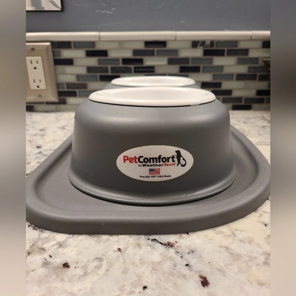 WeatherTech Elevated Pet Feeding System